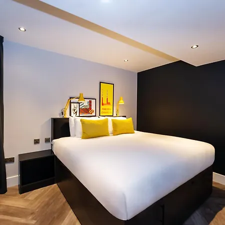 Staycity Castle شقة فندقية