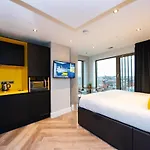 Staycity Castle Hotel 4*