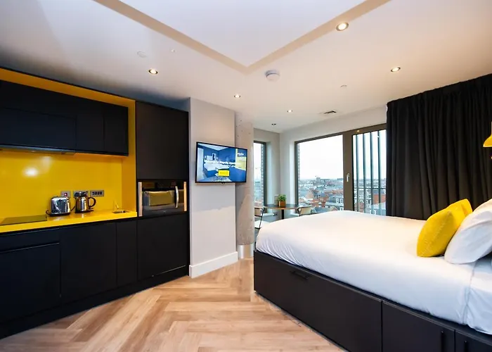 Staycity Castle Hotell 4*